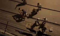 Sultangazi’de İki Ailenin Sokakta Bıçaklı Sopalı Kavgası: 1 Yaralı