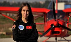 TIME'a Adını Yazdıran Türkiye'nin En Genç Pilotu Defne: Kızlar Hayallerinden Vazgeçmemeli