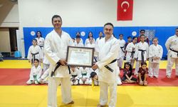 Muğla Başsavcısı Oğuzhan Dönmez Karatede Siyah Kuşak Aldı