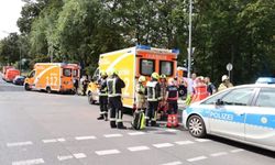 Berlin'de Korkunç Olay! Araç Kalabalığın Arasında Daldı