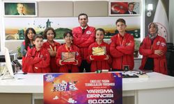 TEKNOFEST Birincisi Diyarbakırlı Öğrenciler, Aldıkları Ödülün Bir Kısmını Gazze’ye Bağışladı