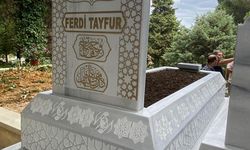 Devlet Bahçeli, Ferdi Tayfur'un Kabrini Yaptırdı
