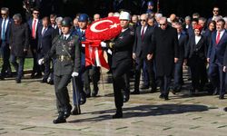 Cumhurbaşkanı Erdoğan ve devlet erkanı Anıtkabir'i ziyaret etti