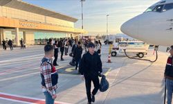 Afganistan uyruklu 300 düzensiz göçmen ülkelerine gönderildi