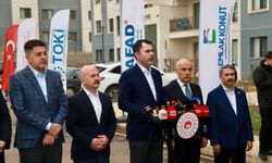 Bakan Kurum: Yolsuzluğa para buluyorlar ama deprem bölgesinde çakılı çivileri yok