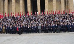 Bakan Tekin, öğretmenlerle Anıtkabir'i ziyaret etti
