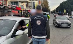 Bakan Yerlikaya: 687 düzensiz göçmen ile 29 organizatör yakalandı