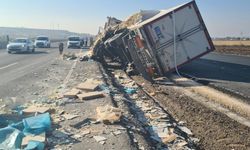 Diyarbakır'da 3 aracın karıştığı kaza; 1'i ağır 3 yaralı