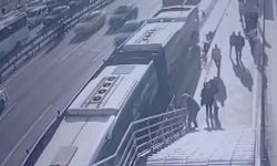 Cevizlibağ'da metrobüsün çarptığı engelli yolcu hayatını kaybetti