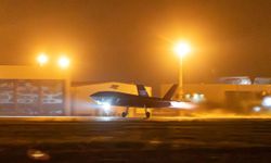 Dünyada bir ilk; Bayraktar Kızılelma’ya 'Toygun' entegre edildi