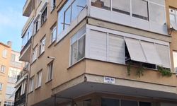 Kartal’da çatlaklar oluşan 4 katlı bina tahliye edildi
