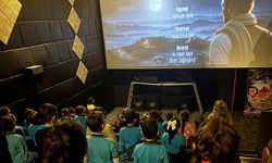 'Mustafa Kemal' filmi İstiklal Marşı sahnesiyle duygulandırıyor