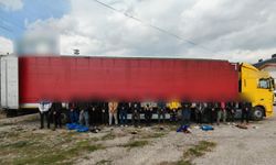 TIR dorsesinde 18 kaçak göçmen yakalandı