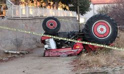 İlaç yazdırdığı hastanenin otoparkında traktör kazasında öldü