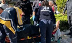 Adliye önünde boşanma aşamasındaki eşini bıçakladı