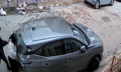 Uzaklaştırma kararı vardı: Sokak ortasında eşine silahlı şiddet