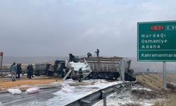 Gaziantep’te zincirleme kazaya karışan 3 TIR alev aldı; otoyol trafiğe kapandı