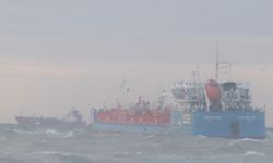 Bakırköy açıklarında açıklarında birbirine temas eden iki tankerden biri kurtarıldı