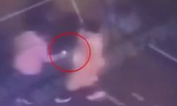 Esenler'de bir çocuğun cep telefonu çaldığı anlar kamerada