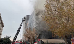 Kadıköy'de 5 katlı binada yangın