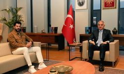 Burak Özçivit’ten Bakan Ersoy'a ziyaret