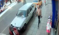 Mersin'de sokakta çıplak dolaşan Rus, gözaltına alındı