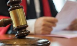 İzmir’de emsal karar: Mahkeme işsiz erkeğe 5 bin lira nafaka bağladı