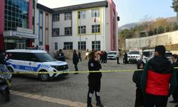 Okulda kokudan etkilenen 17 öğrenci hastaneye kaldırıldı