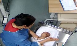 5 günlük bebeğe şiddet uygulayan hemşire tutuklandı