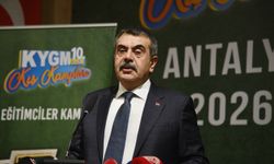 Bakan Tekin: Türkiye'de kimse kimsenin kılık kıyafetiyle uğraşmıyor