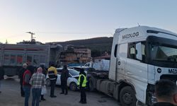 Hatay'da buzlanan yolda 11 araç zincirleme kazaya karıştı: 11 yaralı