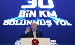 Cumhurbaşkanı Erdoğan: Bölünmüş yollarımızın, 30 bininci kilometresini hizmete almak üzere bir aradayız