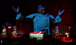 Haldun Dormen için Muhsin Ertuğrul Sahnesi'nde tören düzenlendi