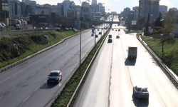 Yılın ilk günü İstanbul'da yollar boş kaldı