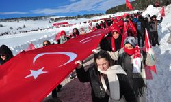 Sıfırın altında 22 derecede Sarıkamış şehitleri için yürüdüler