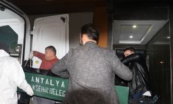 İnternetten tanışıp, evine davet ettiği kişi tarafından öldürüldü