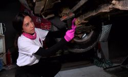 Oto sanayinin 'pembe eldivenli' ustası Amine: Kadınlar korkmasınlar