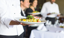 Bakanlık: Servis ücretinin, menüye yansıtılmasına müsaade edilmeyecek