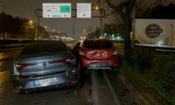 Bursa'da 3 aracın karıştığı zincirleme kaza: 3 yaralı