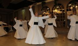 Down sendromlu çocukların semazen ve zeybek gösterisi beğeni topladı