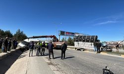 Gaziantep’te kamyonet ile minibüs çarpıştı: 4 yaralı