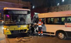 Beşiktaş'ta İETT otobüsü servis minibüsü ile çarpıştı; trafik akışı durdu