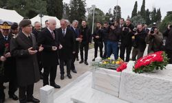 İstiklal Marşı şairi Mehmet Akif Ersoy kabri başında anıldı