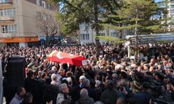 Öğrencisi tarafından öldürülen Fatma Nur öğretmen, son yolculuğuna uğurlandı