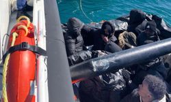Yunan unsurları tarafından geri itilen 31 kaçak göçmen kurtarıldı