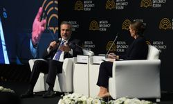 ADF 2026'nın ikinci gününde Bakan Fidan'dan HostTalk toplantısı