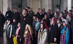 Bakan Tekin, öğrencilerle Anıtkabir'i ziyaret etti