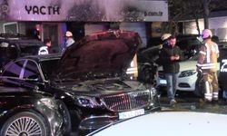Beşiktaş'ta araç kiralama şirketinde yangın; 15 lüks araç yandı