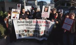 Beşiktaş'ta gece kulübündeki yangında hayatını kaybeden 29 kişinin anısına yürüyüş düzenlendi