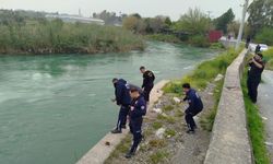 Mersin'de Berdan Çayı'na atlayan genç, suda kayboldu